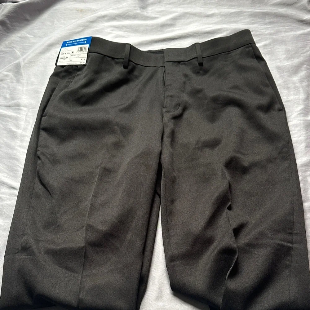 Haggar Flex Series Slim Fit Dress Pants in Black - Picture 4 of 6